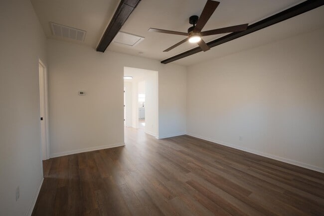 Foto del edificio - 4313 Wallace St