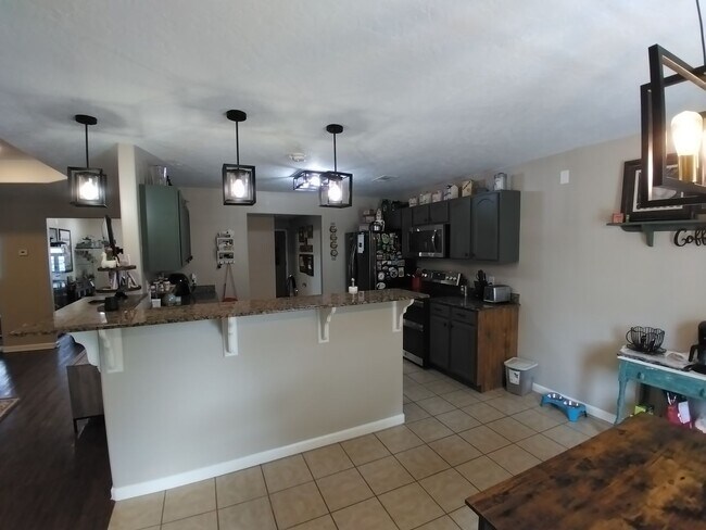 Building Photo - 383 Butler Rd