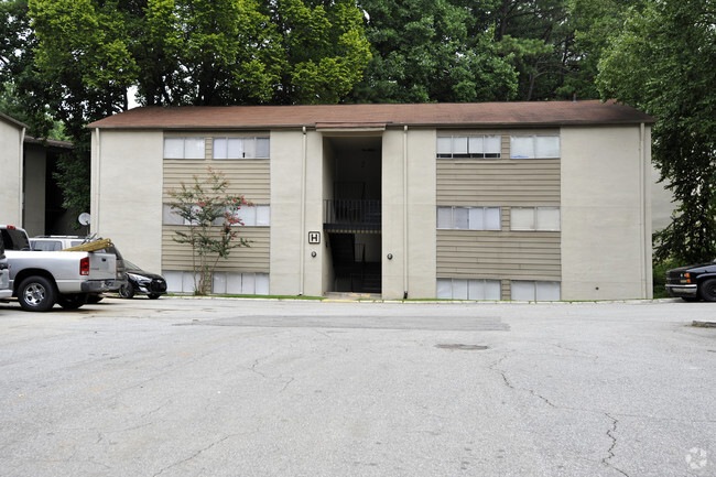 Building Photo - Foxwood Apartments