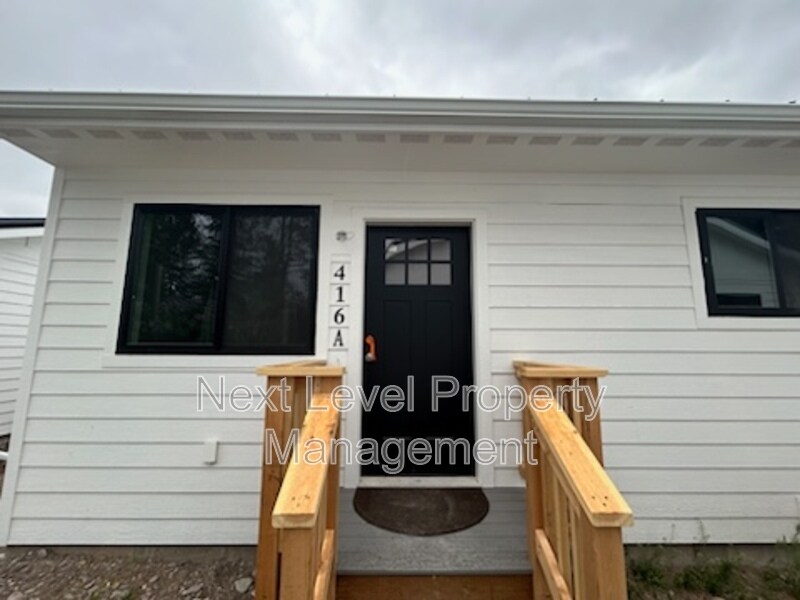 Primary Photo - 416 Maple Dr