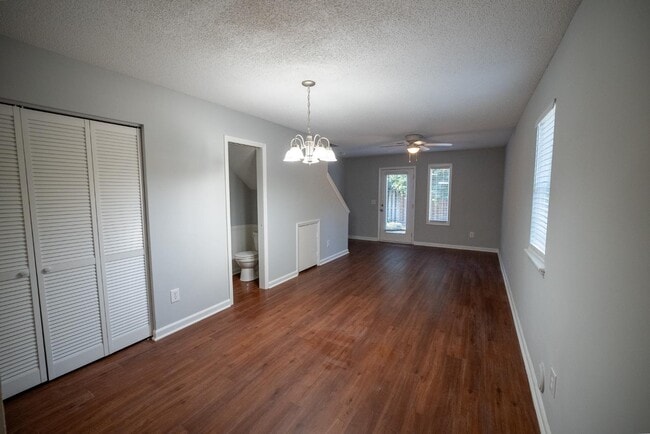 Photo - 944 Bonham Ave Townhome