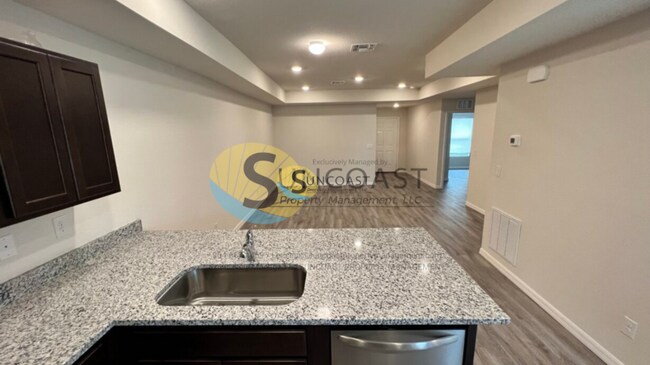 Foto del edificio - Breath-Taking 2-Bedroom, 2-Bathroom Unit w...