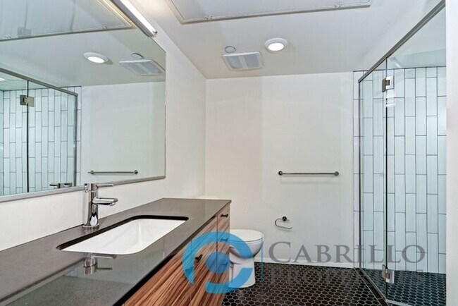 Foto del edificio - 2870 Fourth Ave