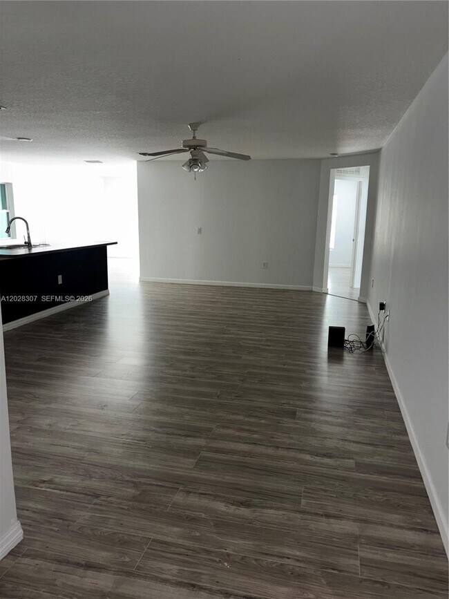 Foto del edificio - 2650 Degroodt Rd SW