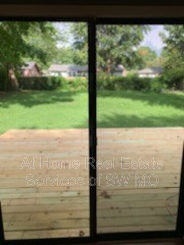 Foto del edificio - 2424 S Dollison Ave