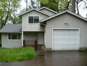 Building Photo - 3541 Willamette St