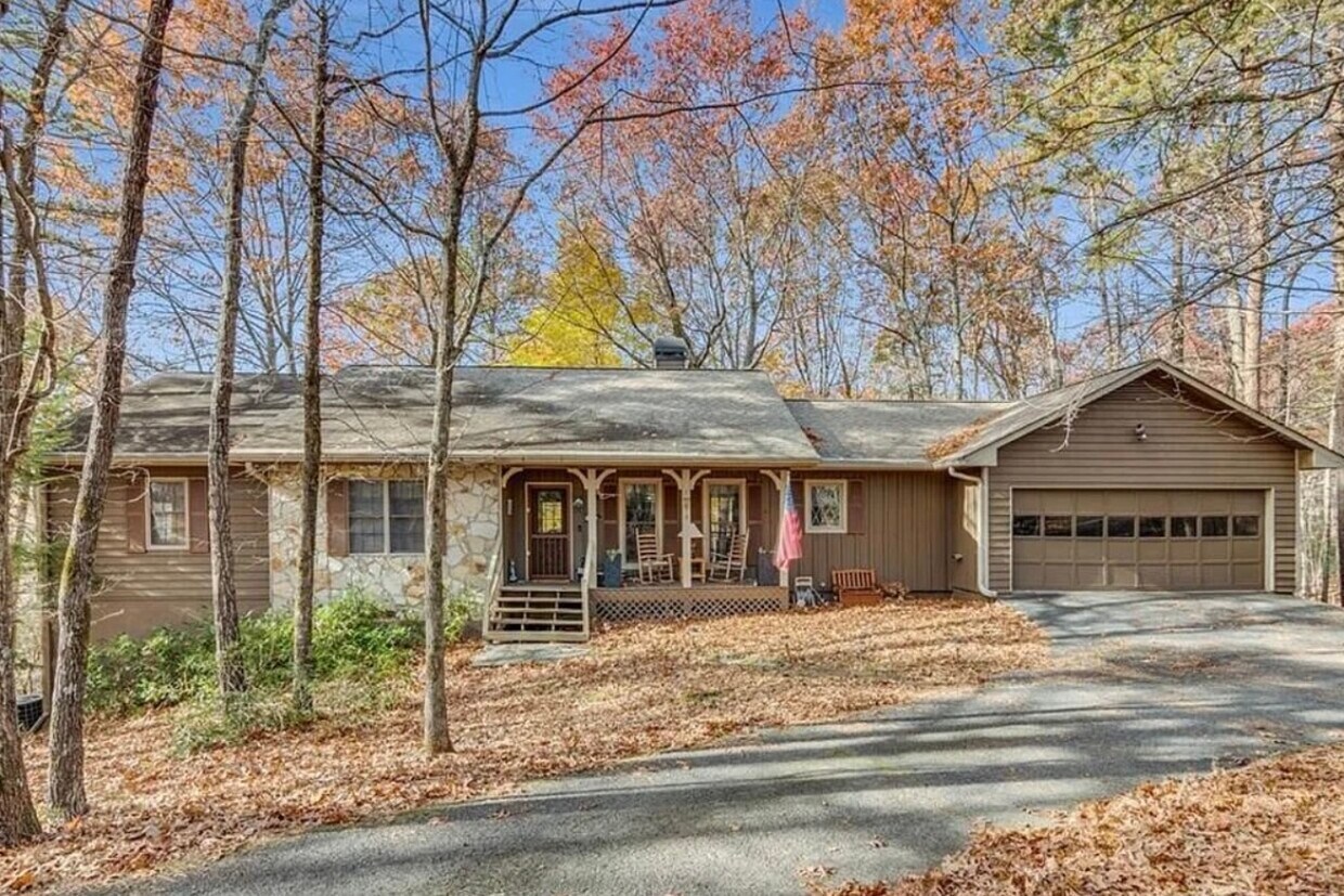 Primary Photo - 973 Quail Cove Dr
