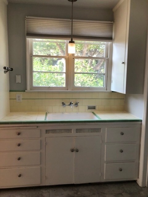Cocina - 1025 Locust St