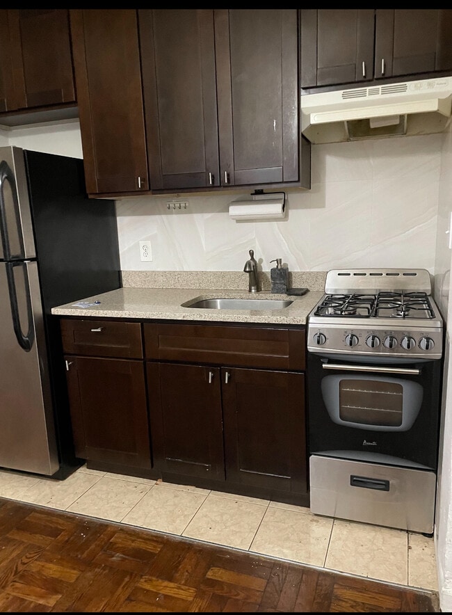 Building Photo - 3415 74th St