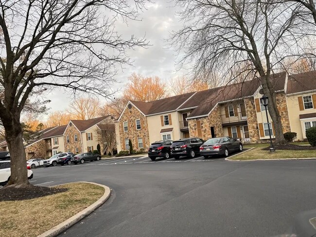 Foto del edificio - 280 Valley Stream Ln