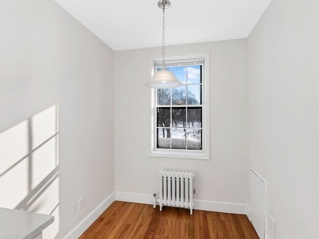 Building Photo - 50 Follen St