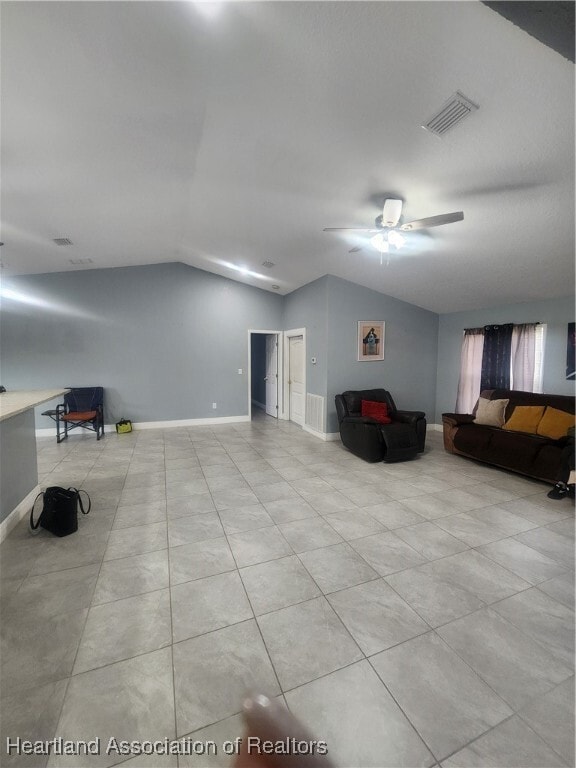 Building Photo - 2913 W Kevin Rd