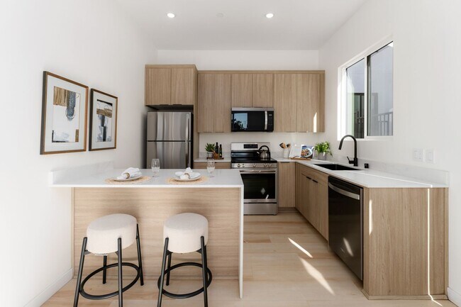 Foto del edificio - Private yard, Beautiful View, Newly Built