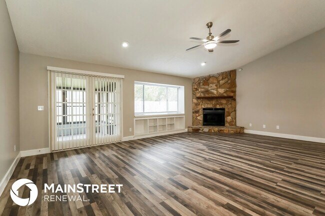Building Photo - 820 Hardwood St