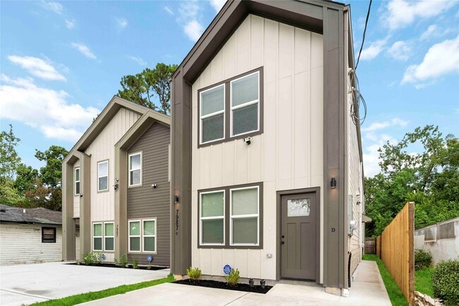 Building Photo - 7987 Chateau St