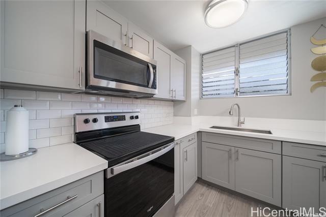 Building Photo - 1401 Lusitana St