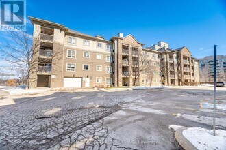 Building Photo - 8 Dayspring Cir