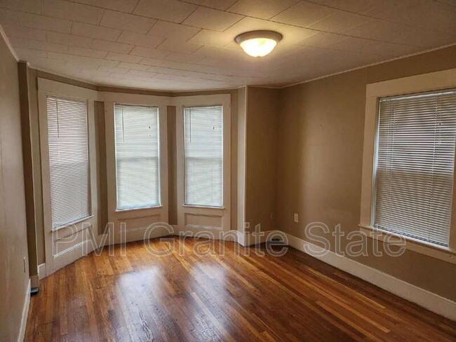 Building Photo - 61 Kinsley St