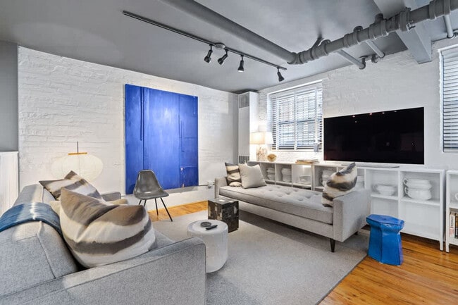 Foto del edificio - 3759 N Wayne Ave