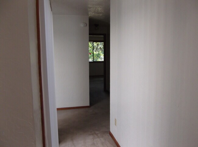 Foto del edificio - 1674 SE Queenborough St