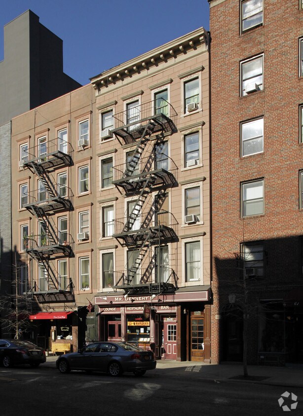 Primary Photo - 63 Carmine St