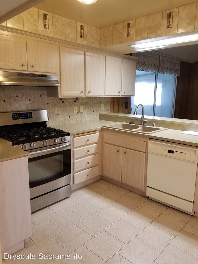 Building Photo - 4125 Birdwell Way