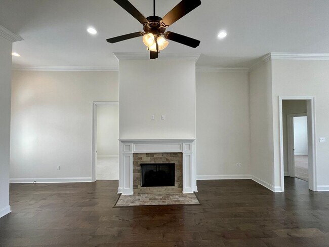 Foto del edificio - 3 bedroom, 2 bath home plus an office!