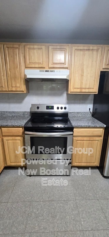 Foto del edificio - 572 Cummins Hwy