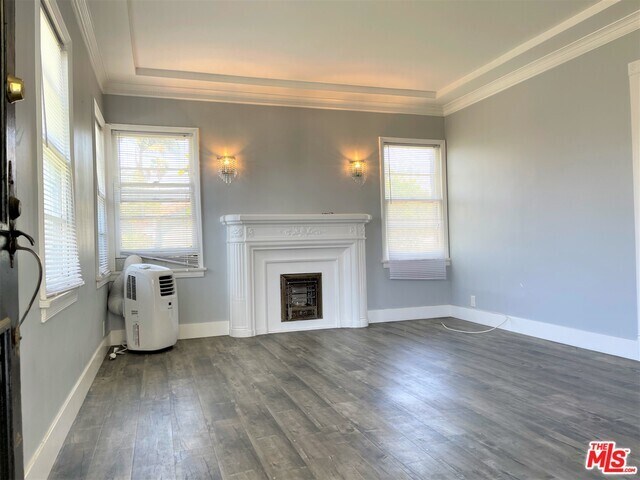 Building Photo - 1700 S Stanley Ave
