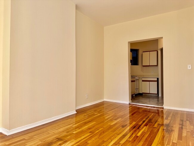 Foto del edificio - 414 E 83rd St