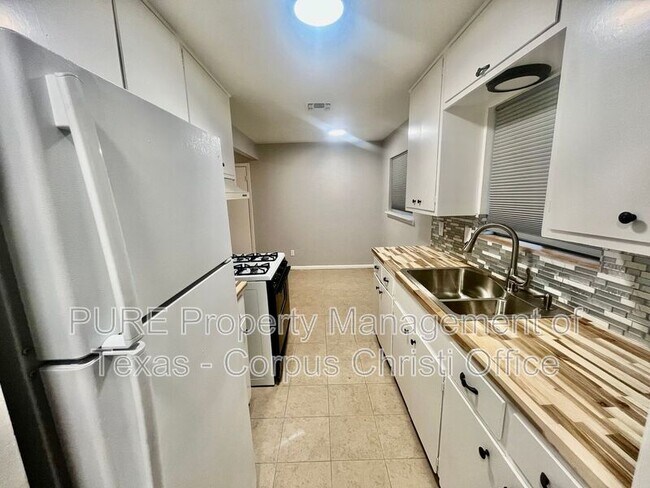 Foto del edificio - 1733 Treyway Ln
