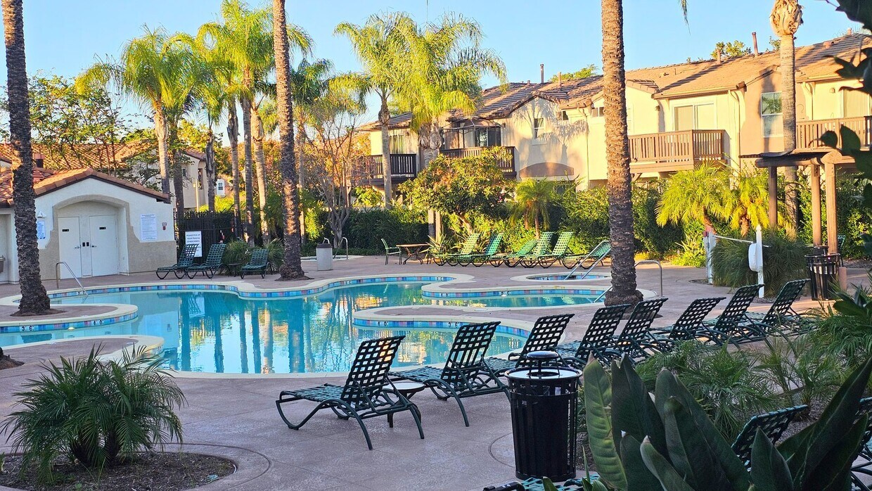 Foto del edificio - Gorgeous Resort Style - Gated and Guarded Community