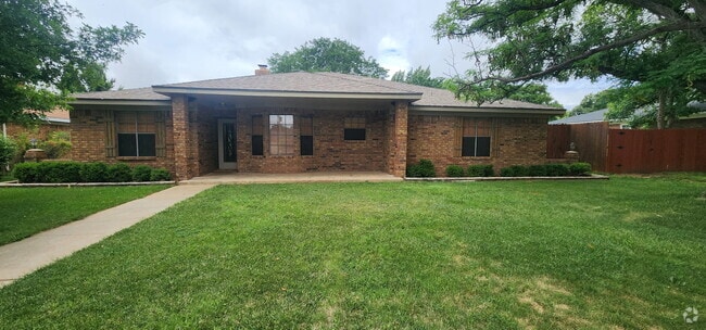 Building Photo - 7805 Farrell Dr