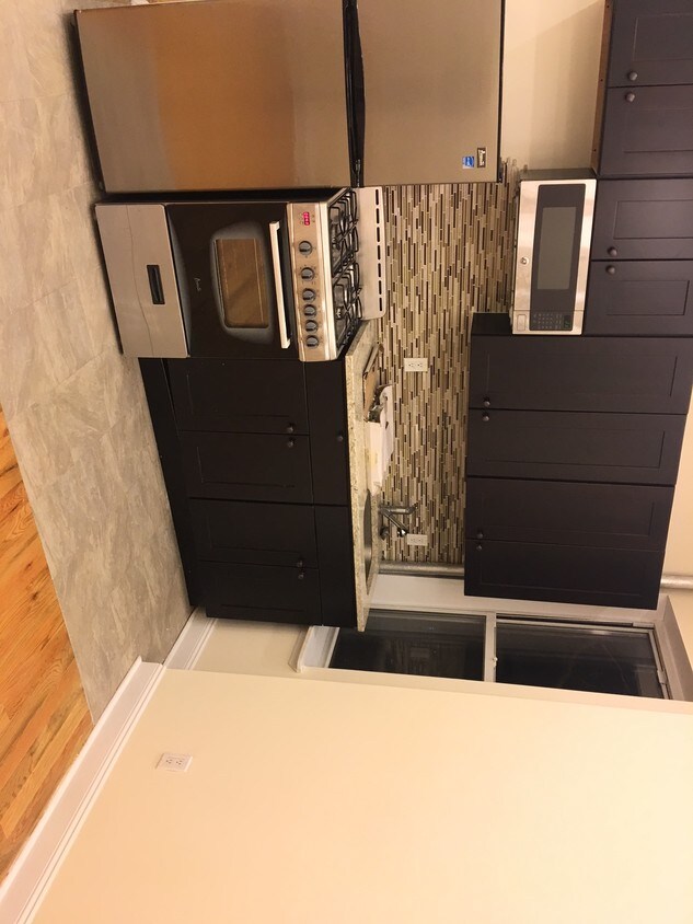 Foto principal - 257 Clarkson Ave