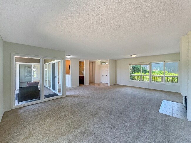 Foto del edificio - Spacious 2B/2.5BA Townhome w/ Stunning Vie...