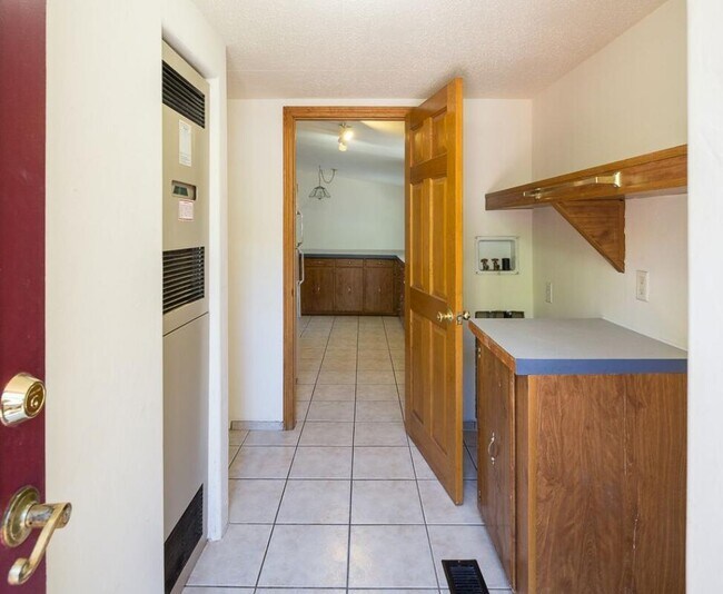 Building Photo - 2418 CR 203