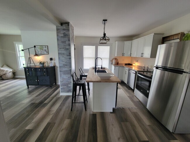 Foto del edificio - 330 W Ashton Ave