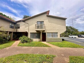 Building Photo - 2580 Coral Springs Dr