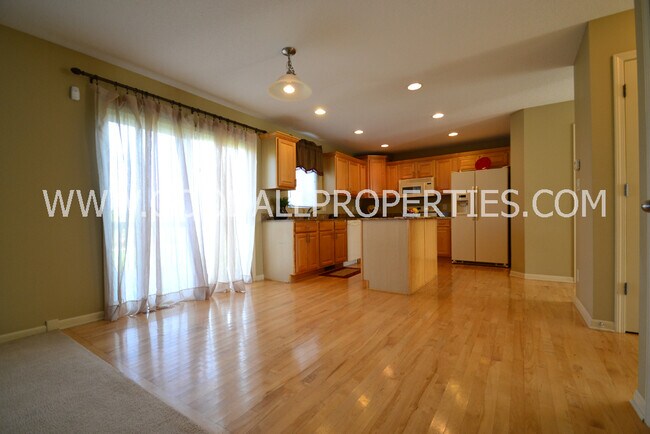 Foto del edificio - 4 Bedroom, 2.5 Bathroom Home in Waukee