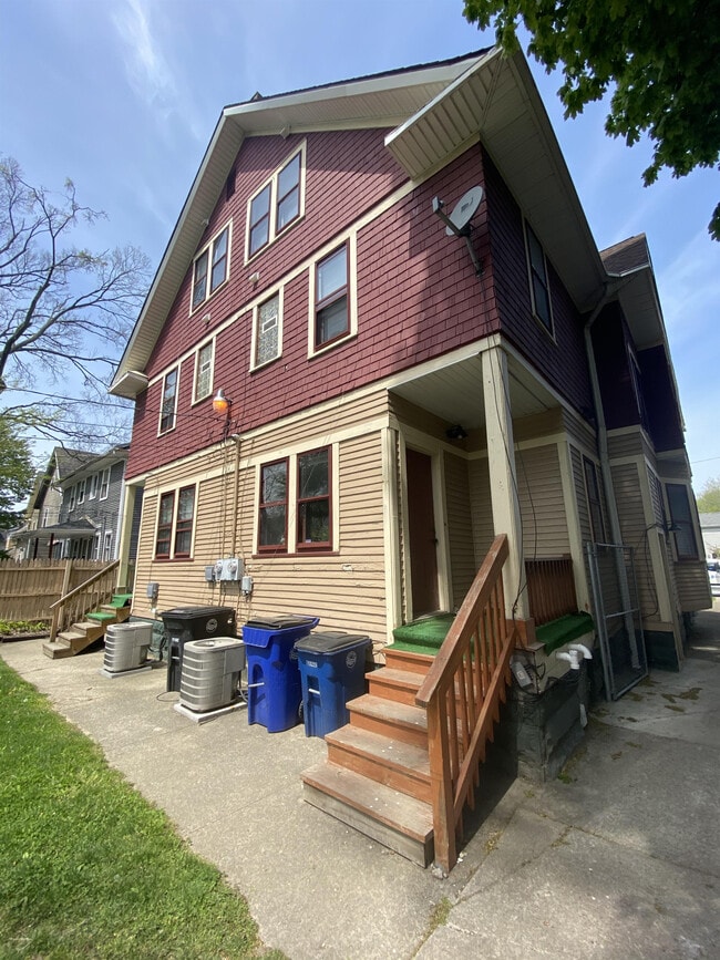 Building Photo - 11206 Ashbury Ave