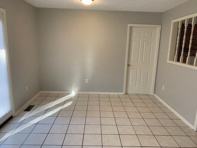Building Photo - 28 Barfield Cove