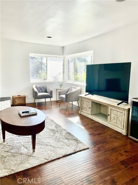 Foto del edificio - 1650 N Arroyo Blvd