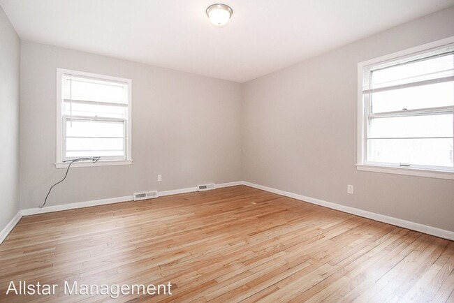 Building Photo - 2 br, 1 bath House - 4801 E 84th Street Up