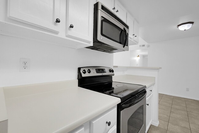 Building Photo - $1,825 - 2 Bed, 2 Bath Condo in Denver wit...