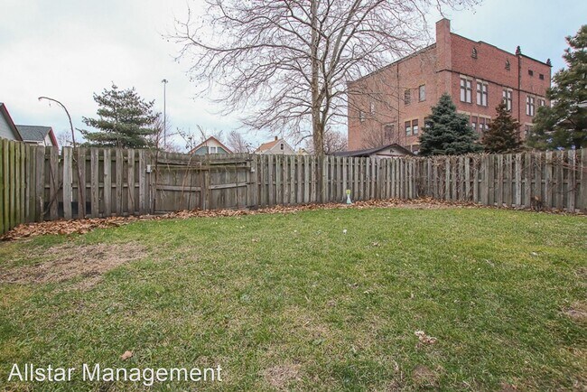 Building Photo - 3 br, 1 bath House - 2520 W 14th St UP
