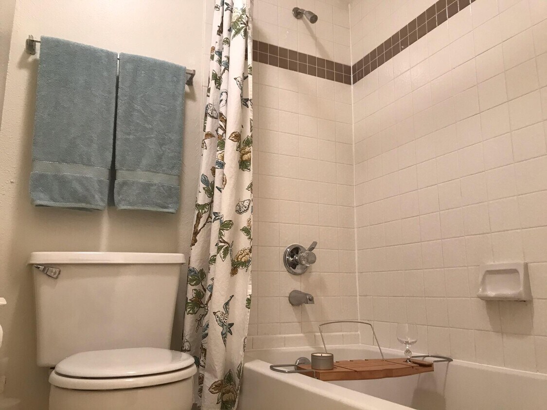 Primary Photo - 3311 Wyndham Cir