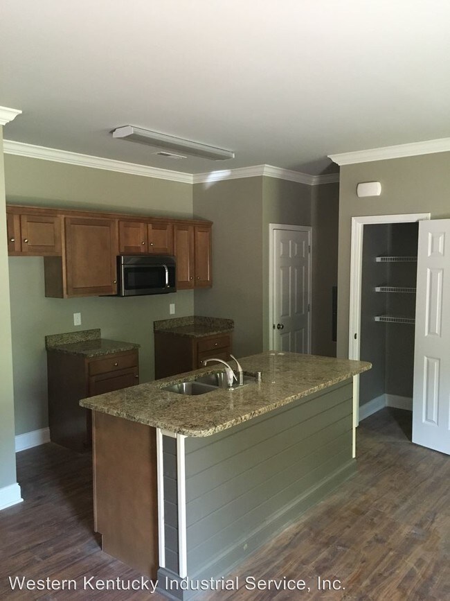 Foto del edificio - 1300 Smallhouse Rd