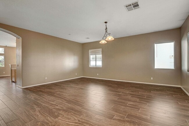 Building Photo - Gorgeous NW Single Story! 3 Car Garage! Se...