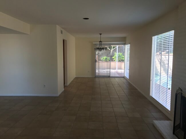 Building Photo - 6221 Brynwood Ct