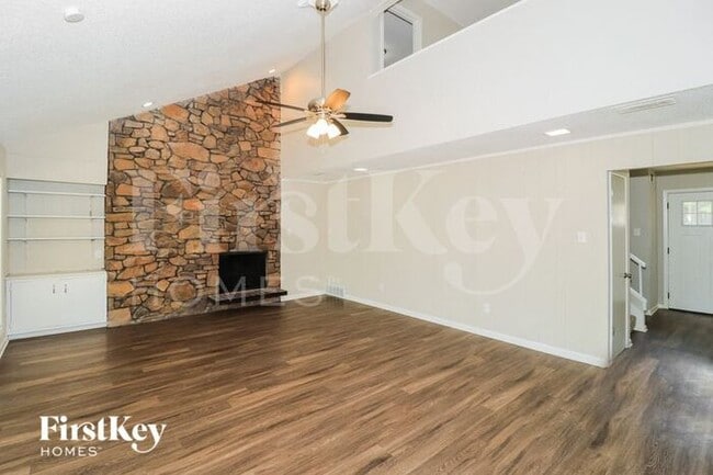 Building Photo - 5202 Wren Cove